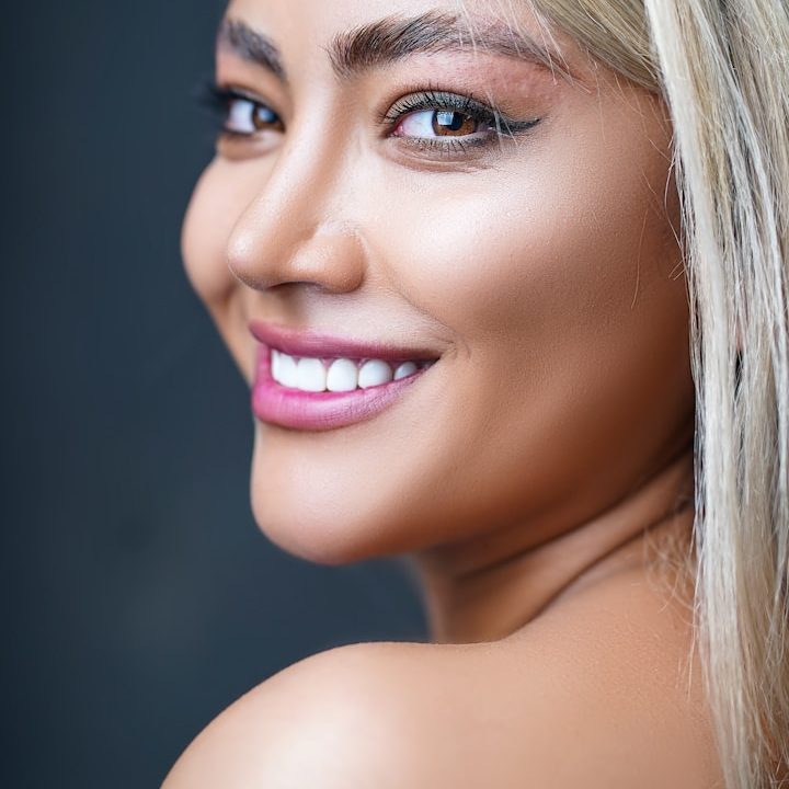 Teeth whitening in Cheltenham Laser Teeth whitening Cheltenham, botox injections cheltenham, microneedling cheltenham, aesthetic treatments cheltenham